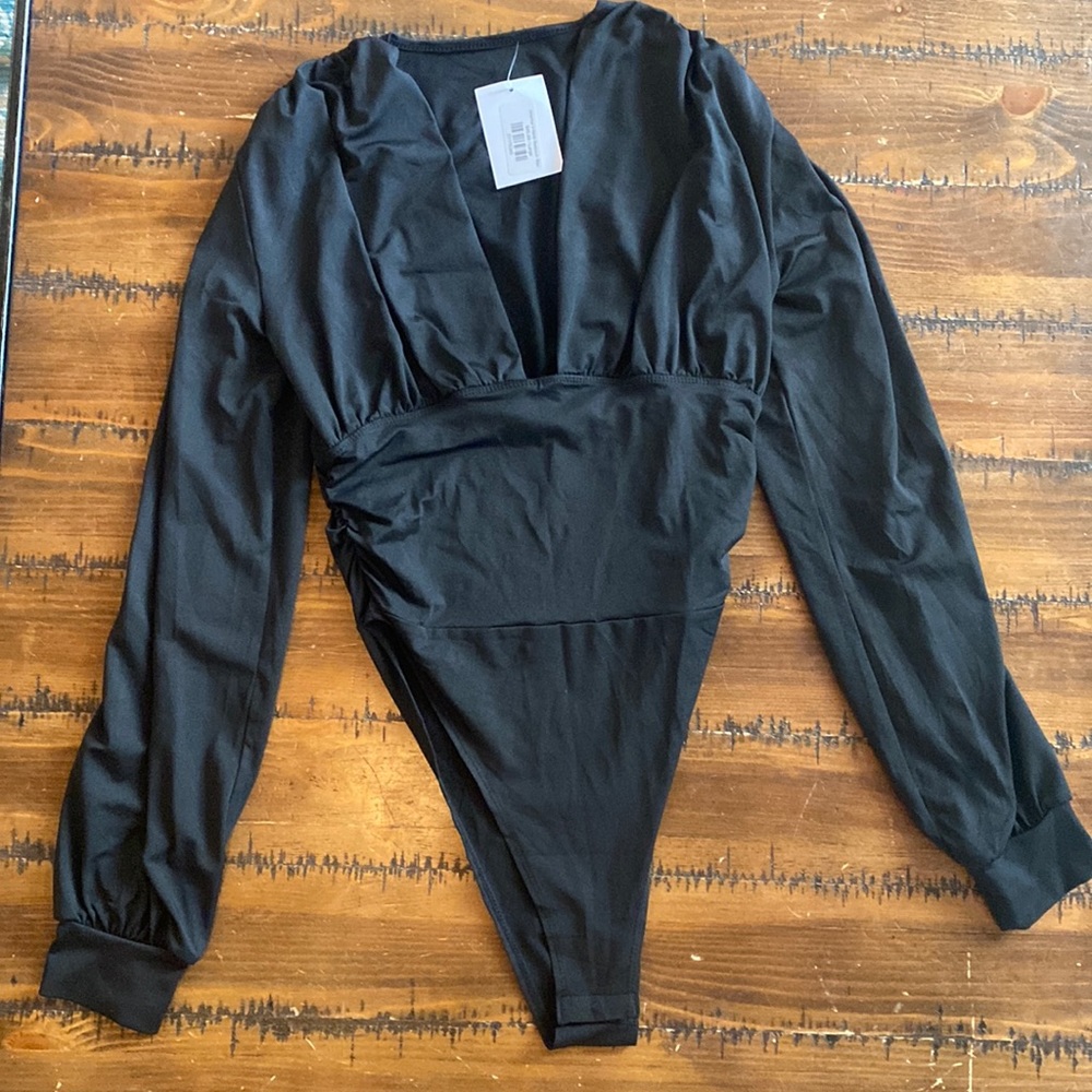 Black V neck bodysuit, NWT size Large